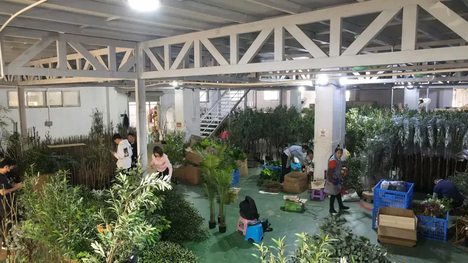 How to choose the right artificial flower factory